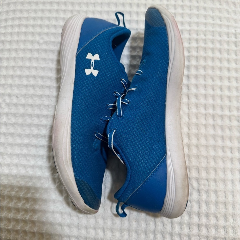 Youth Girl’s Under Armour Turquoise Sneakers/Shoes Size 7Y - Picture 3 of 3